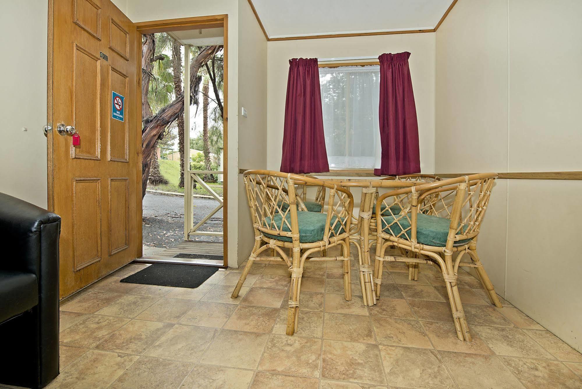 Acclaim Pine Grove Holiday Park Esperance Exterior foto